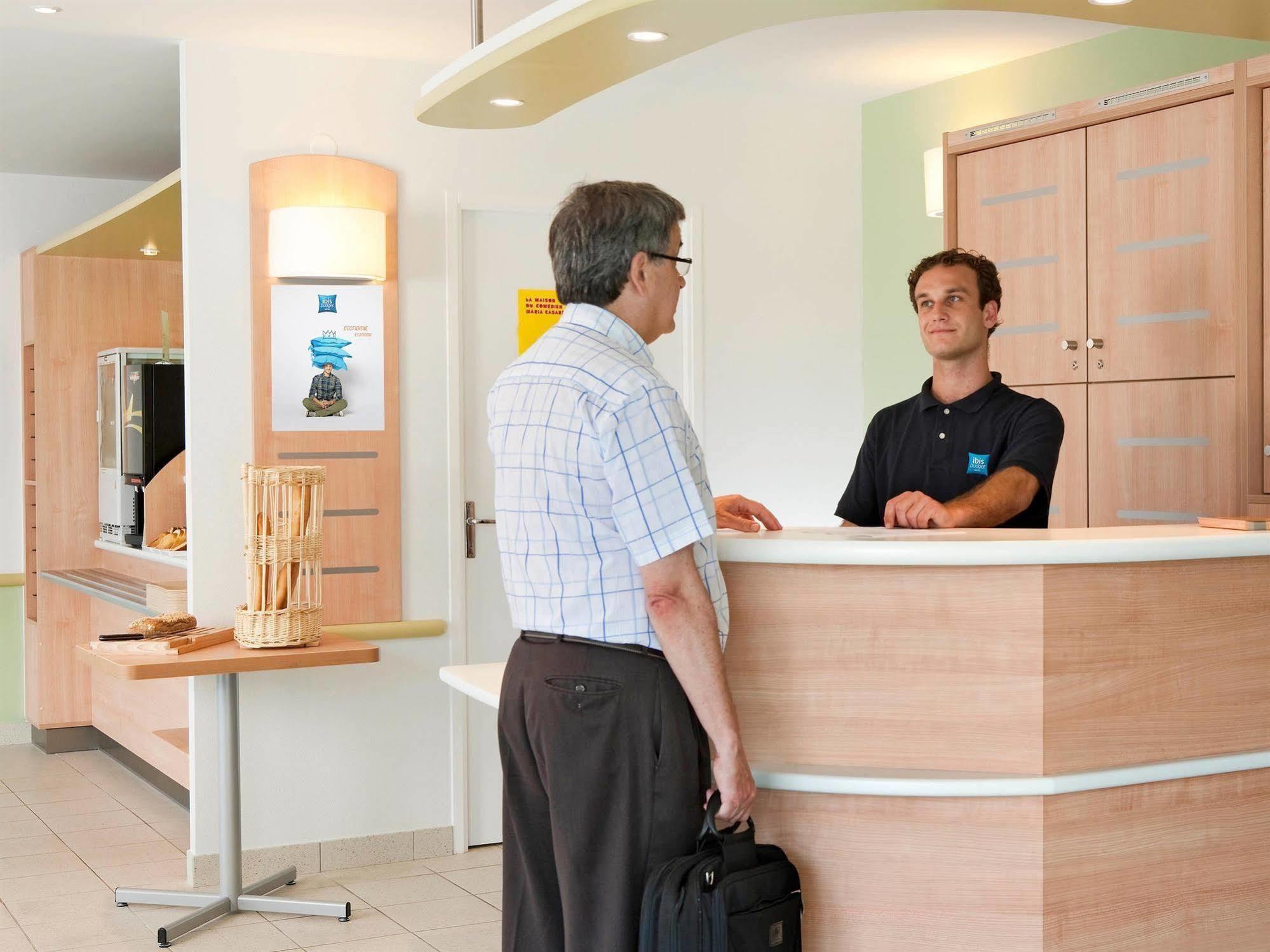 Ibis Budget Berlin Hennigsdorf Hotel Bagian luar foto
